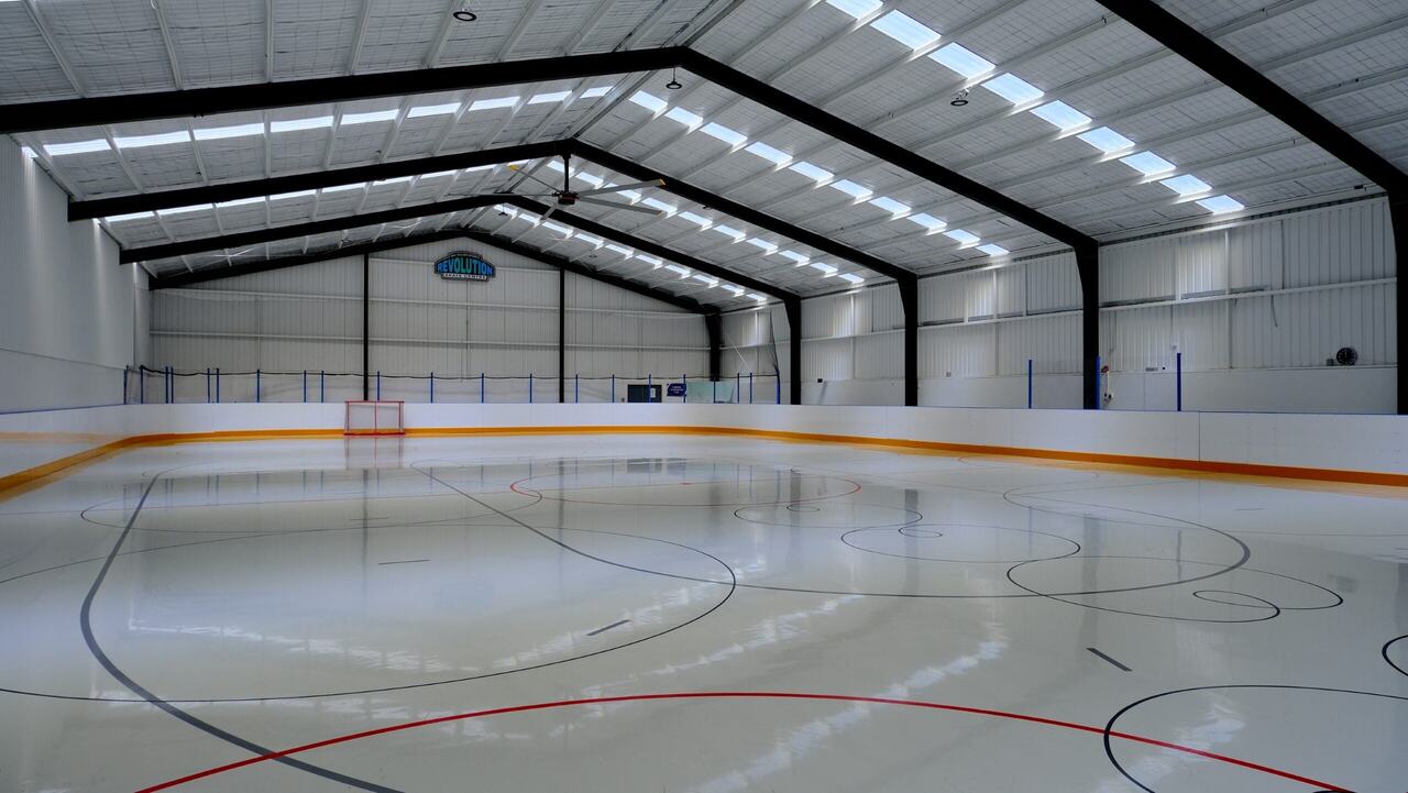 Perfectly marked race track